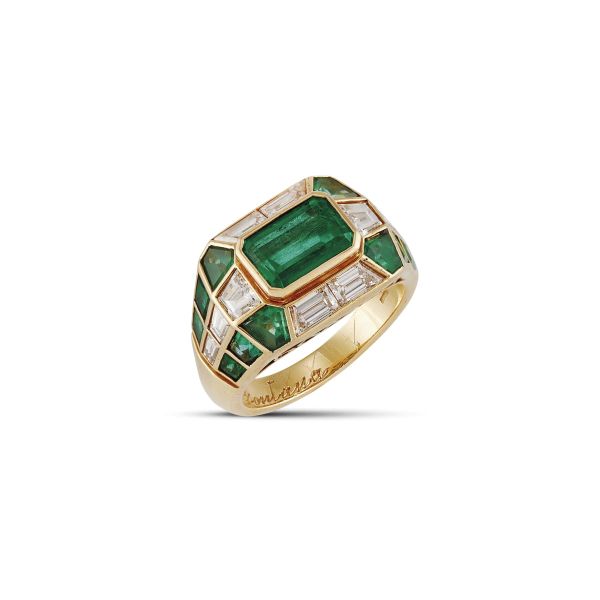 MARIO FONTANA EMERALD AND DIAMOND RING IN 18KT YELLOW GOLD