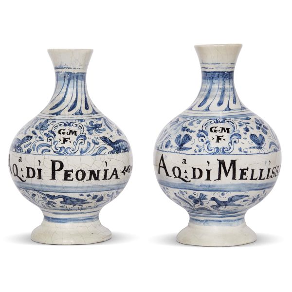 A PAIR OF BOTTLES, FAENZA, 17TH CENTURY