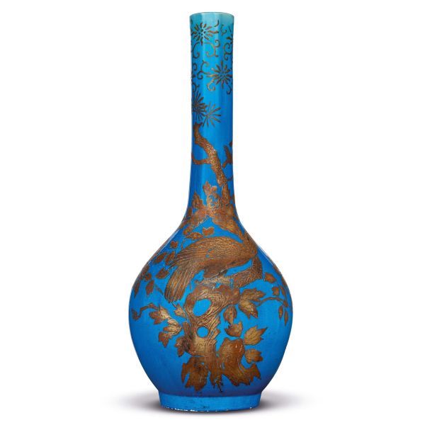 



A JAPANESE VASE, 20TH CENTURY