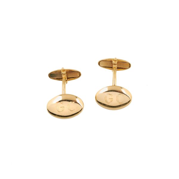 OVAL CUFFLINKS IN 18KT YELLOW GOLD
