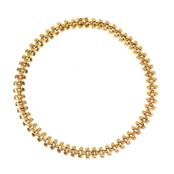 CHAIN NECKLACE IN 18KT YELLOW GOLD
