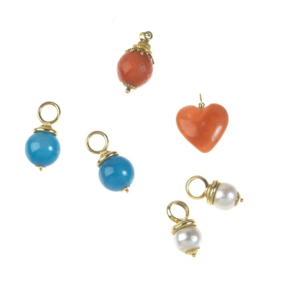 SIX CORAL AND CHALCEDONY CHARMS IN 18KT YELLOW GOLD