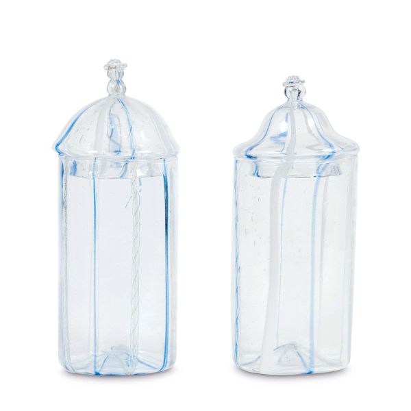 



A PAIR OF VENETIAN VASES WITH LIDS, 19TH CENTURY