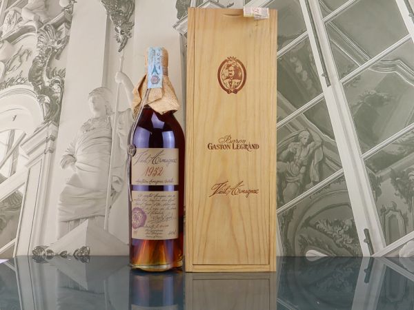 



Vieil Armagnac Baron G. Legrand Lheraud 1952