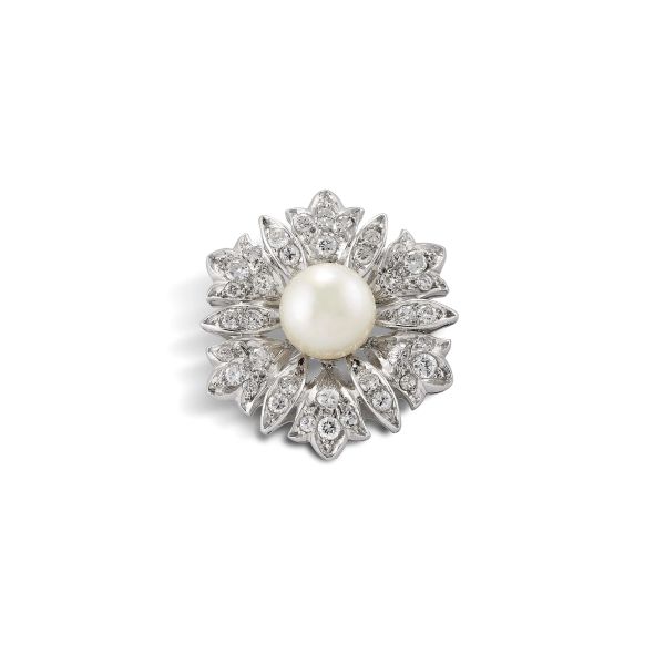 SMALL PEARL AND DIAMOND BROOCH IN PLATINUM