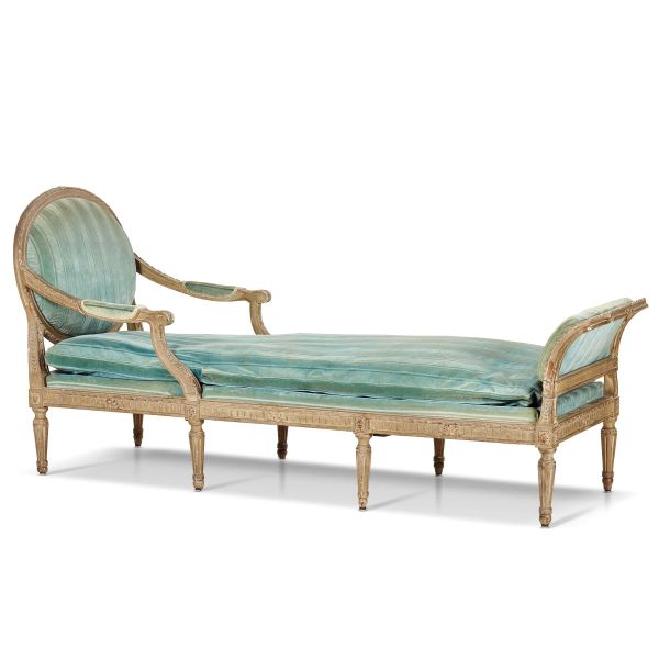 A FRENCH CHAISE LONGUE, LATE XVIII CENTURY