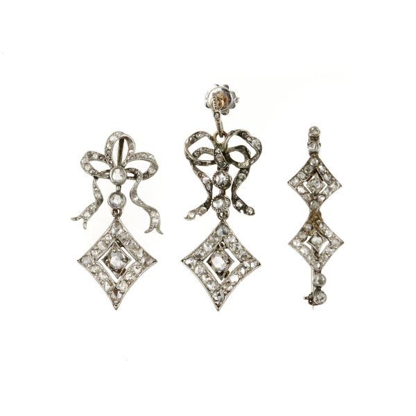 



DIAMOND MIXED LOT IN GOLD AND PLATINUM