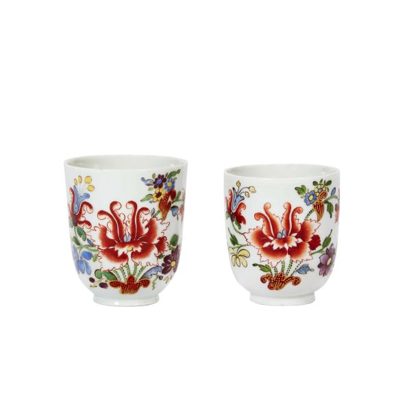 TWO GINORI CUPS, DOCCIA, 1760-1770