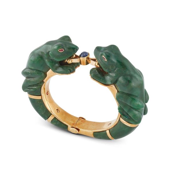 



BIG GREEN QUARTZITE FROG-SHAPED BANGLE BRACELET IN 18KT YELLOW GOLD 