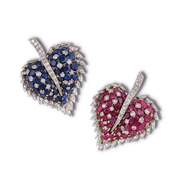 



DIAMOND, RUBY AND SAPPHIRE PAIR OF BROOCHES IN 18KT WHITE GOLD