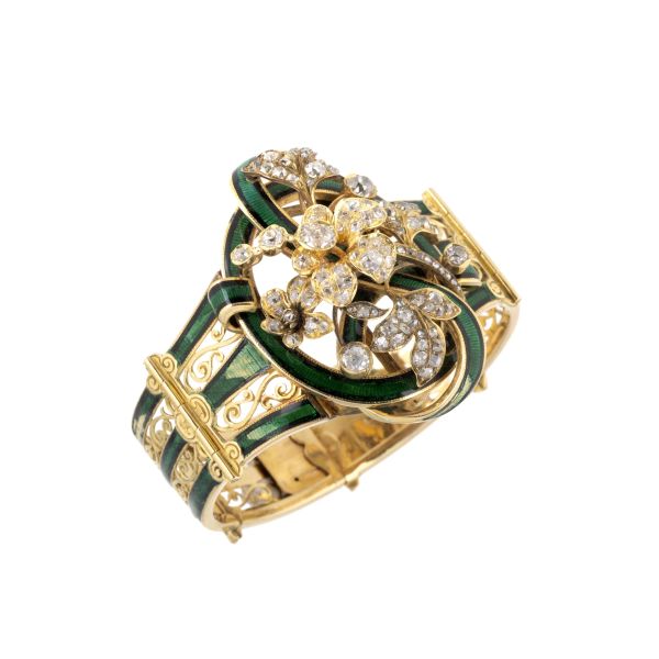 



GRANDE BRACCIALE A FASCIA CON DIAMANTI