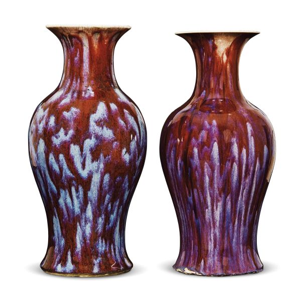 A PAIR OF VASES, CHINA, QING DYNASTY, 19TH-20TH CENTURY