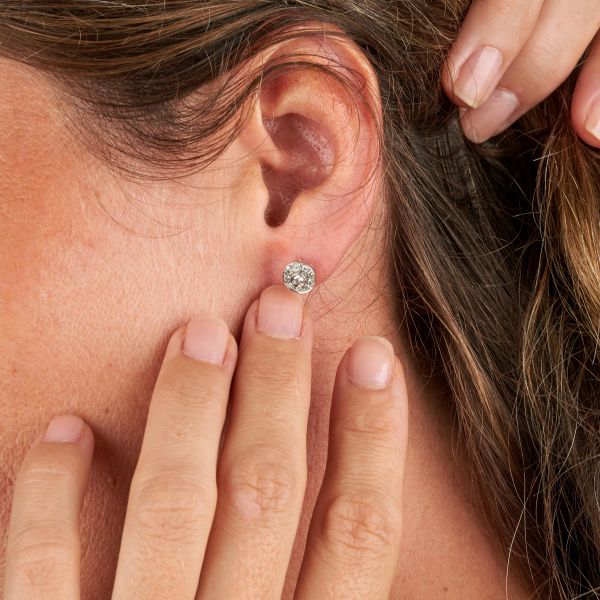 PAIO DI ORECCHINI CON DIAMANTI