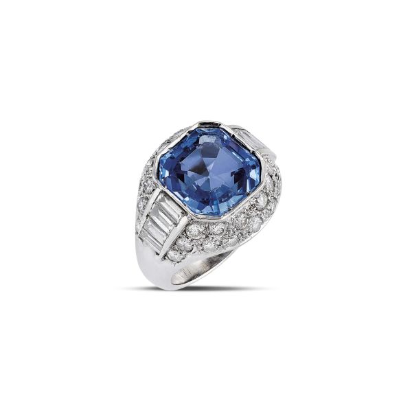 



SAPPHIRE AND DIAMOND BAND RING IN 18KT WHITE GOLD