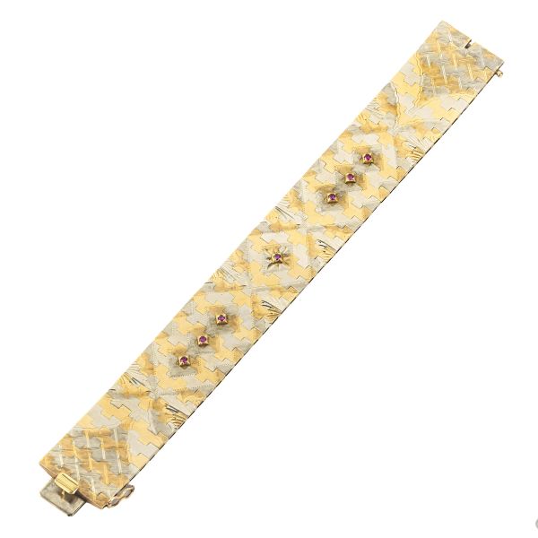 



BRACCIALE CON PICCOLI RUBINI