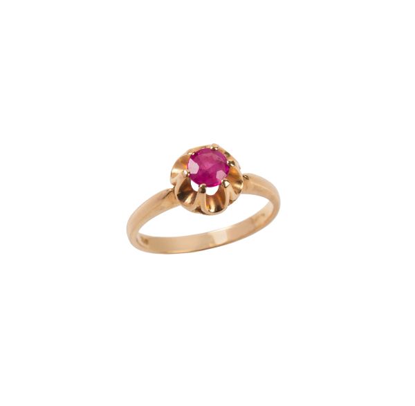



ANELLO CON RUBINO