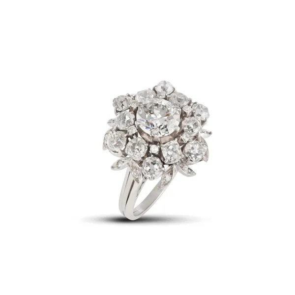 



ANELLO FLOREALE CON DIAMANTI 