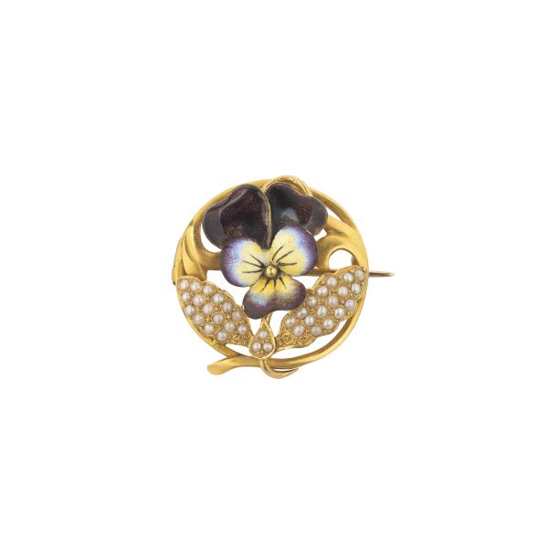 MICROPEARL BROOCH WITH ENAMEL IN LOW TITLE TWO TONE GOLD