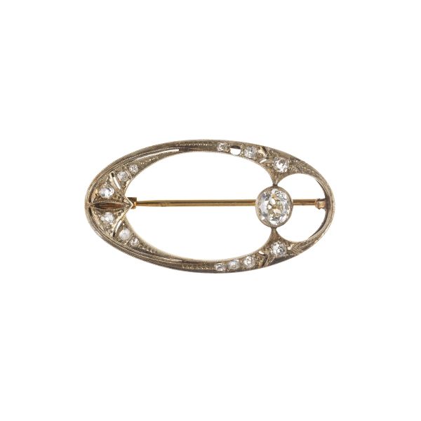 DIAMOND BROOCH IN 18KT TWO TONE GOLD