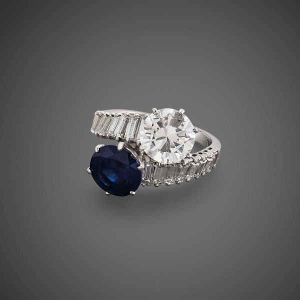 ANELLO CON ZAFFIRO BIRMANO E DIAMANTE