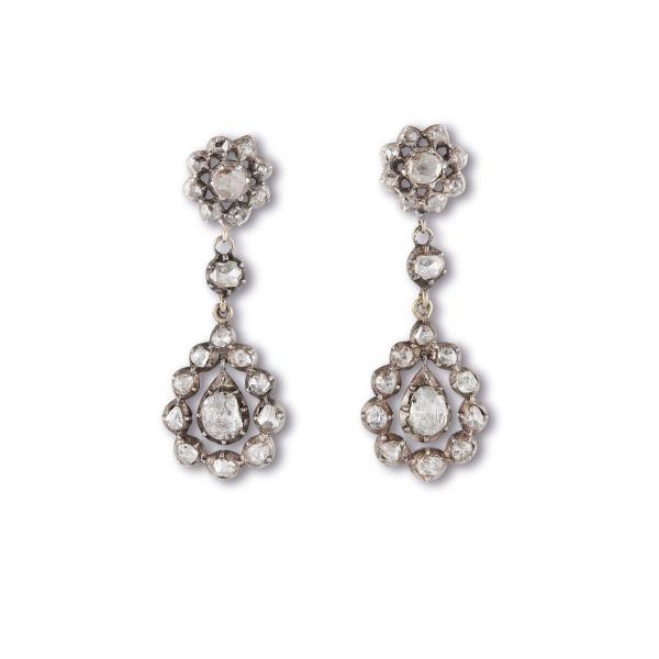 



DIAMOND DROP EARRINGS IN GOLD AND SILVER