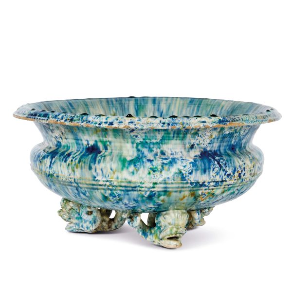 



A CAFAGGIOLO BASIN, SECOND HALF 16TH CENTURY