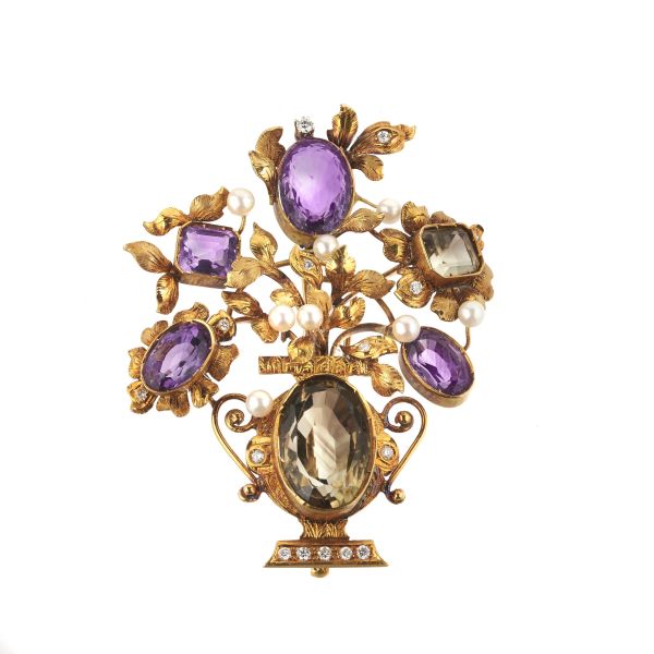 



AMETYST, CITRIN, PEARLS AND DIAMONDS BROOCH IN 18 KT GOLD