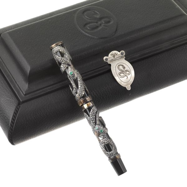 PARKER SNAKE LIMITED EDITION FOUNTAIN PEN IN STERLING SILVER N. 2478/5000, 1997