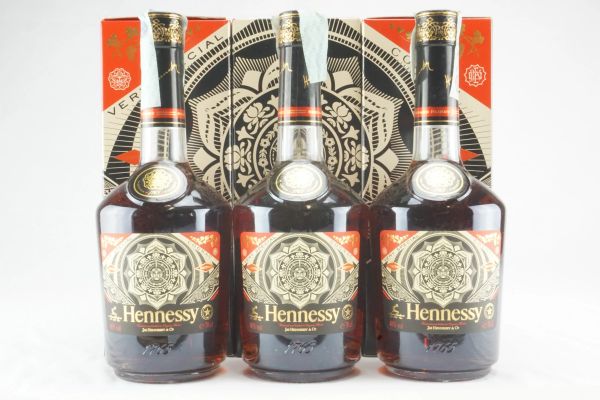 Cognac Very Special Limited Edition by Shepard Fairey Hennessy