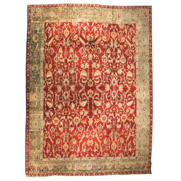 



AN IMPORTANT AGRA CARPET, INDIA, LATE 19TH CENTURY