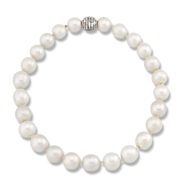 



SOUTH SEA PEARL NECKLACE