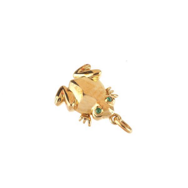 FARAONE FROG-SHAPED PENDANT IN 18KT YELLOW GOLD