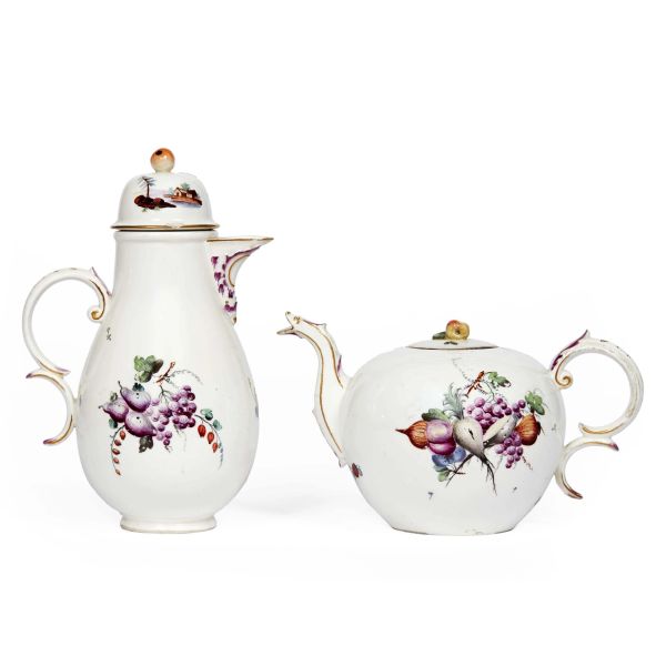 A HOCHST COFFEE POT AND A TEAPOT, GERMANY, SECOND HALF 18TH CENTURY