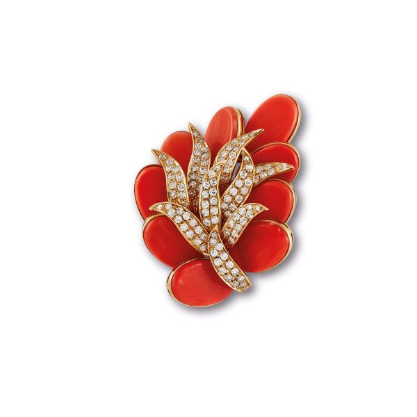 



CORAL AND DIAMOND BROOCH IN 18KT YELLOW GOLD