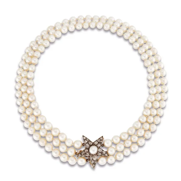 



NECKLACE WITH A NATURAL PEARL
