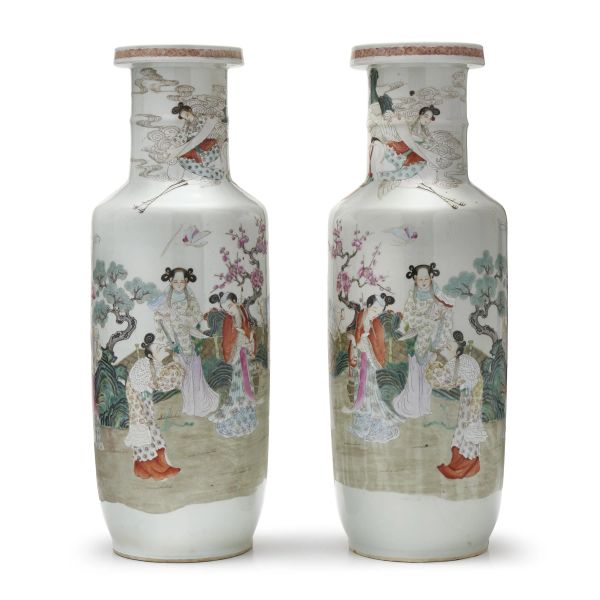



A PAIR OF FAMILLE ROSE PORCELAIN CYLINDRICAL VASES, CHINA, 19TH-20TH CENTURY 