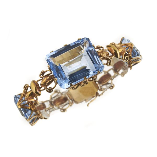 



BRACCIALE CON QUARZI BLU