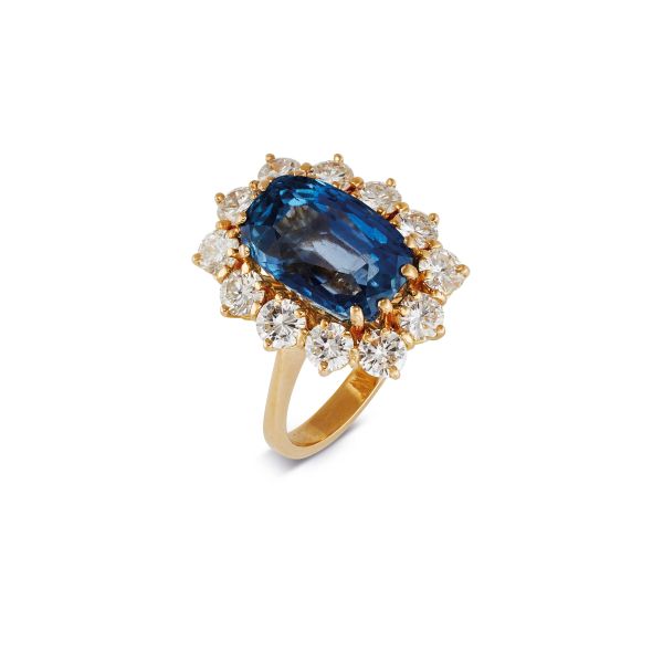 



SAPPHIRE AND DIAMOND RING IN 18KT YELLOW GOLD