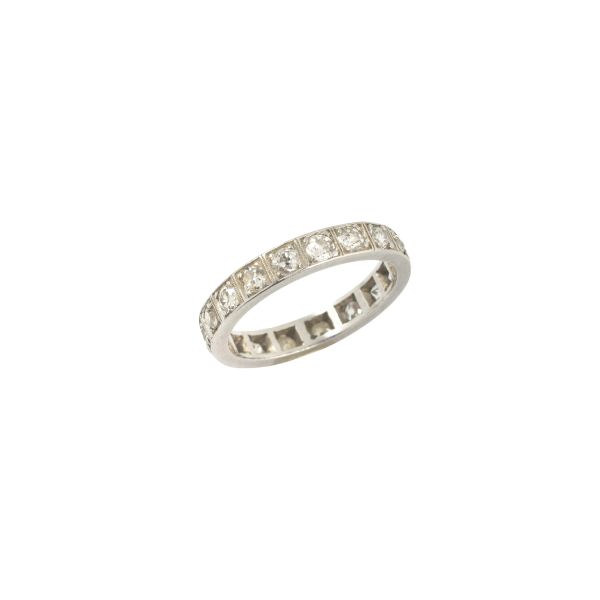 



DIAMOND ETERNITY RING IN 18KT WHITE GOLD