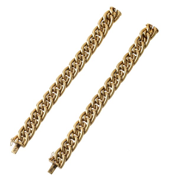 



PAIR OF CHAIN BRACELETS IN 18KT YELLOW GOLD