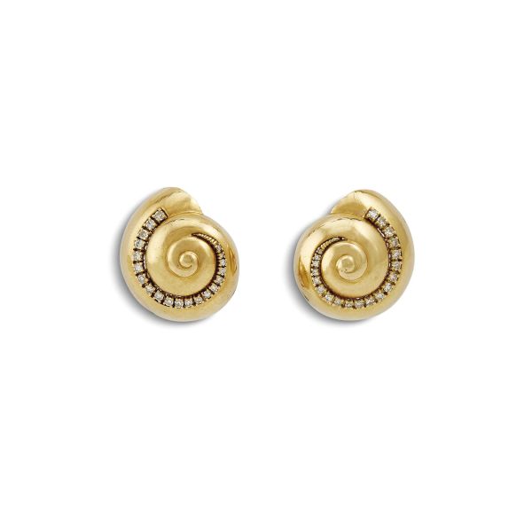 CHRISTIAN DIOR SNAIL DIAMOND EARRINGS IN 18KT YELLOW GOLD