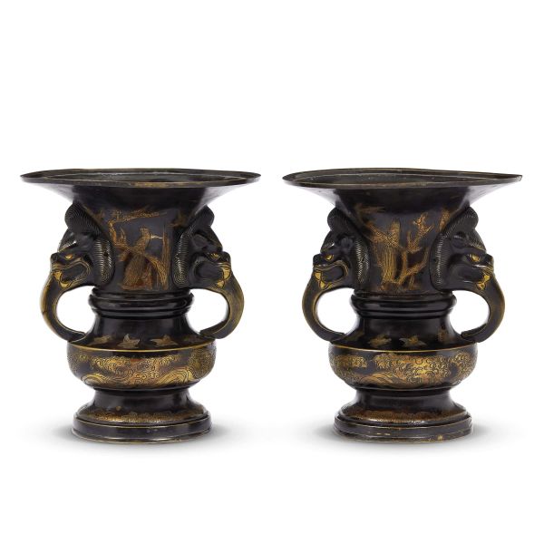 



A PAIR OF VASES, JAPAN, 19TH CENTURY