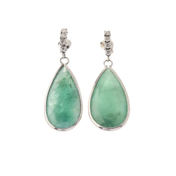 



EMERALD AND DIAMOND DROP EARRINGS IN 18KT WHITE GOLD