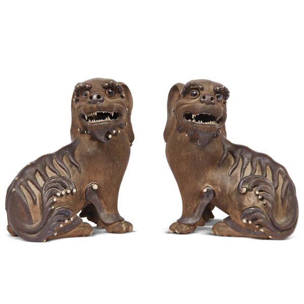 A PAIR OF DOGS, CHINA, QING DYNASTY, 18TH-19TH CENTURIES