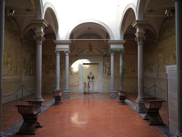 Friends of Florence supporting a restoration project