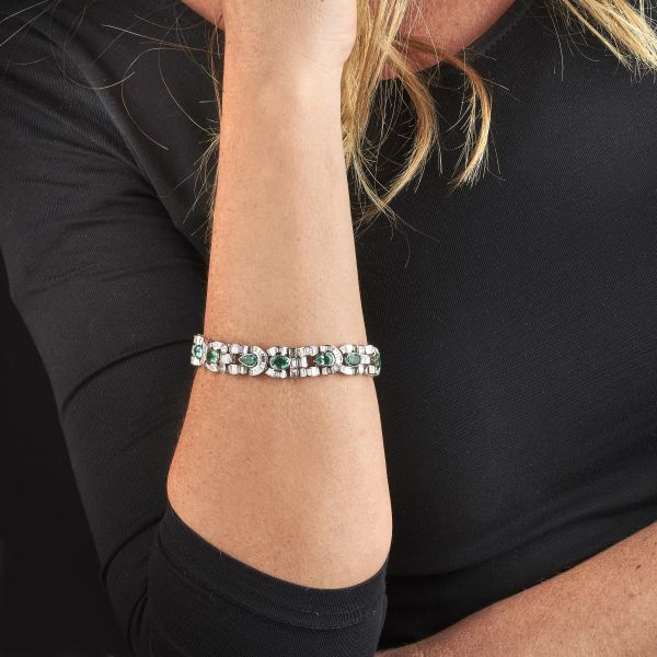 BRACCIALE A FASCIA CON SMERALDI E DIAMANTI