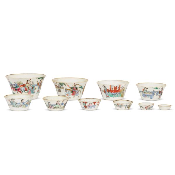 



LOT OF TEN PORCELAIN BOWLS, CHINA, QING DYNASTY, 19TH CENTURY