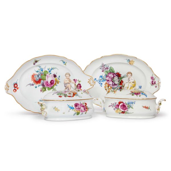 COPPIA DI ZUPPIERE CON COPERCHIO E PRESENTATOIO, GERMANIA, MANIFATTURA DI MEISSEN, 1776-1814