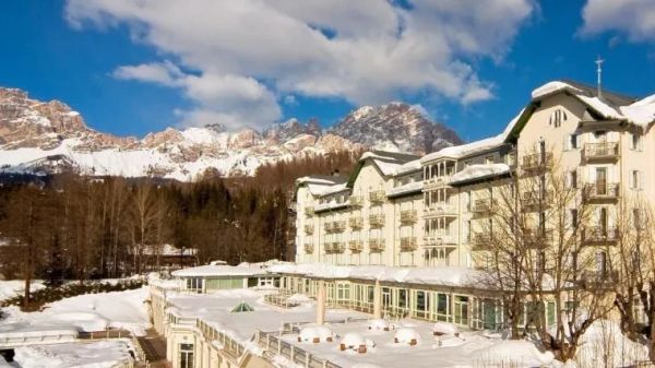 CRISTALLO HOTEL SPA GOLF Cortina d’Ampezzo - Belluno