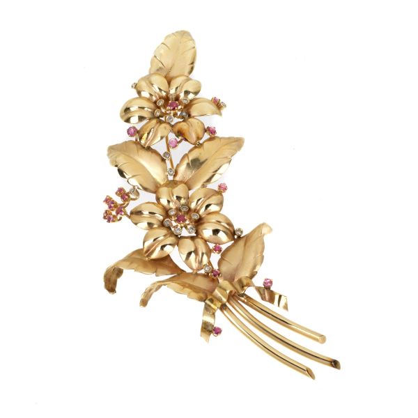 BIG FLOWERING BRANCH-SHAPED RUBY AND DIAMOND BROOCH IN 12KT GOLD